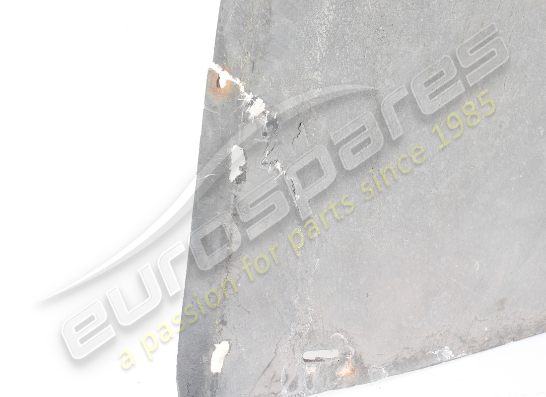 scudo sx ferrari danneggiato. numero parte 62128000 (2)