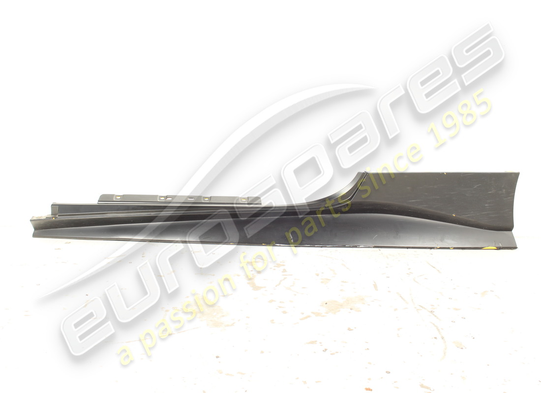 USATO Ferrari COMP. RIVESTIMENTO SOTTOPORTA LH. NUMERO PARTE 88540810 (1)