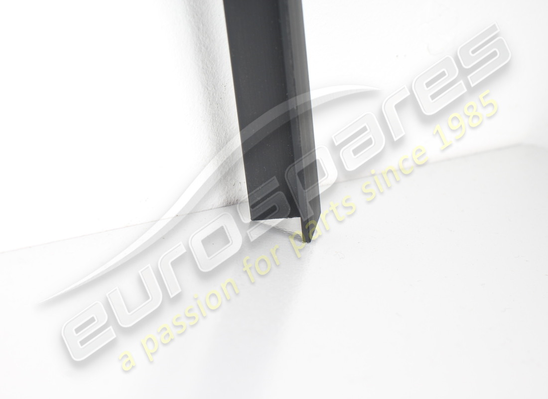 nuovo ferrari rivestimento. numero parte 61673900 (4)