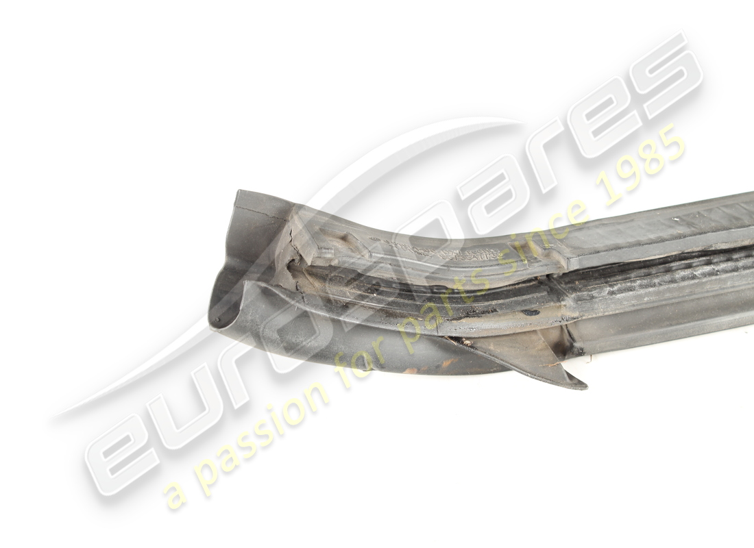 GUARNIZIONE PERIMETRALE PORTA DX USATA FERRARI. NUMERO PARTE 84087600 (3) guarnizione perimetrale porta dx usata ferrari. numero parte 84087600 (3)