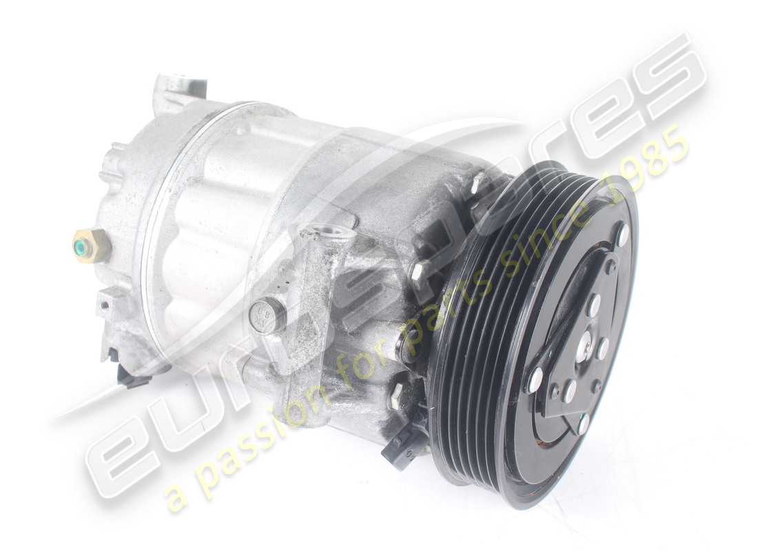 COMPRESSORE DELL'ARIA CONDIZIONATA Ferrari USATO. NUMERO PARTE 333331 (1)