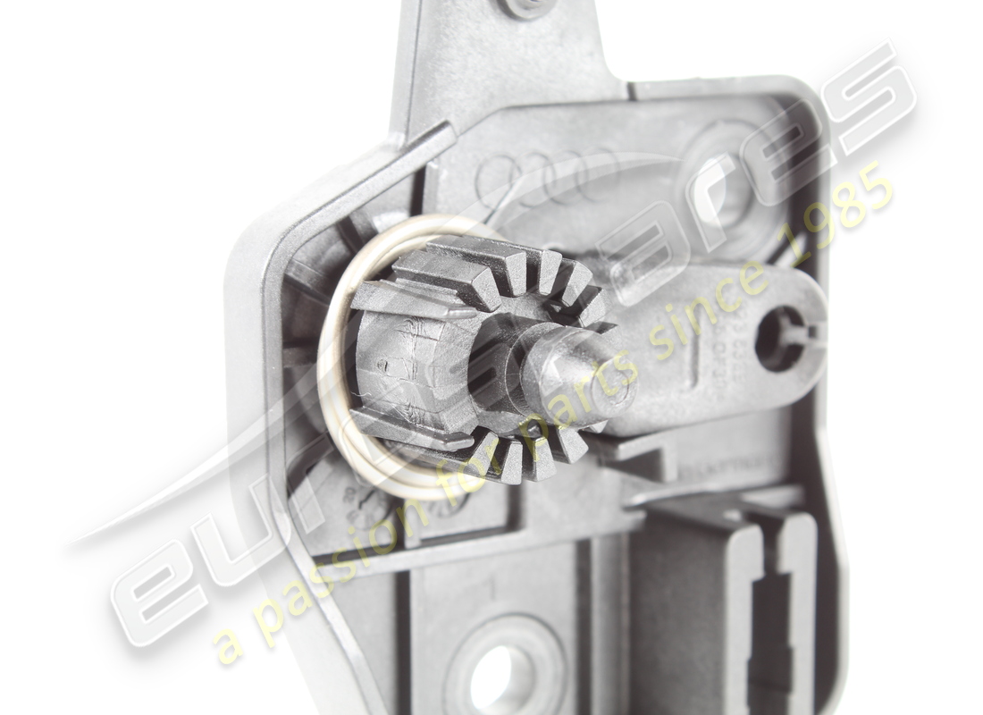 STAFFA DI MONTAGGIO USATA LAMBORGHINI. NUMERO PARTE 4M2823633C9B9 (2) staffa di montaggio usata lamborghini. numero parte 4m2823633c9b9 (2)