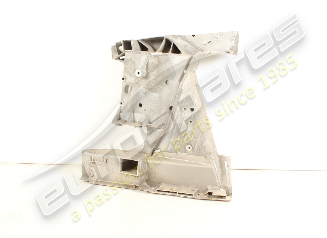 USATO Ferrari PUNTONE LAT.ANT.DX.ZONA BAUL . NUMERO PARTE 68885511 (1)