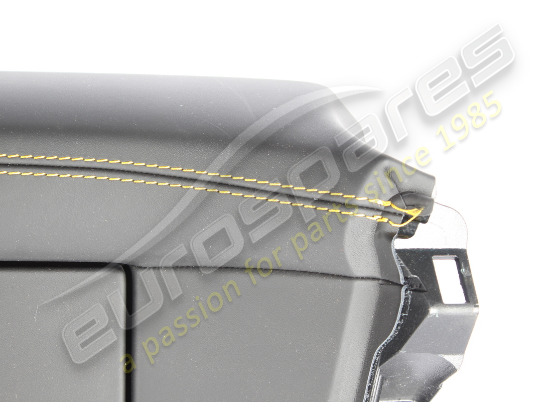 gruppo vano portaoggetti maserati usato. numero parte 670198509 (2)