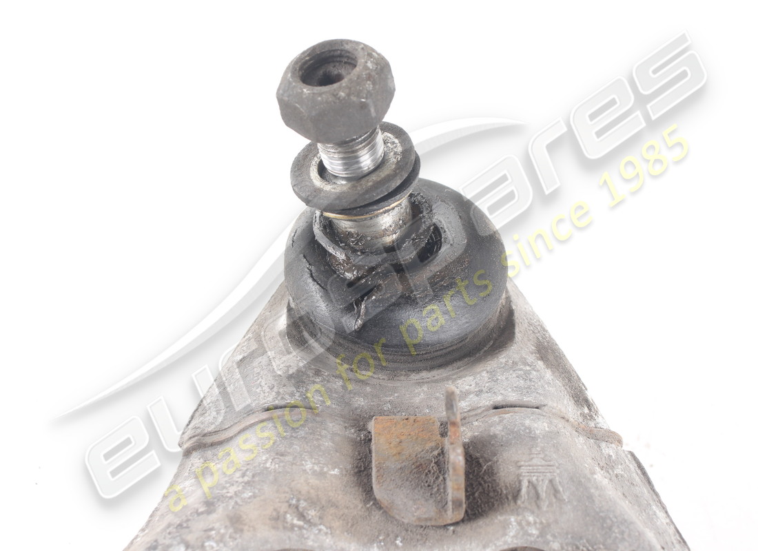 USATO MASERATI BRACCIO SUPERIORE DELLA SOSPENSIONE ANTERIORE. NUMERO PARTE 386600027 (3) usato maserati braccio superiore della sospensione anteriore. numero parte 386600027 (3)