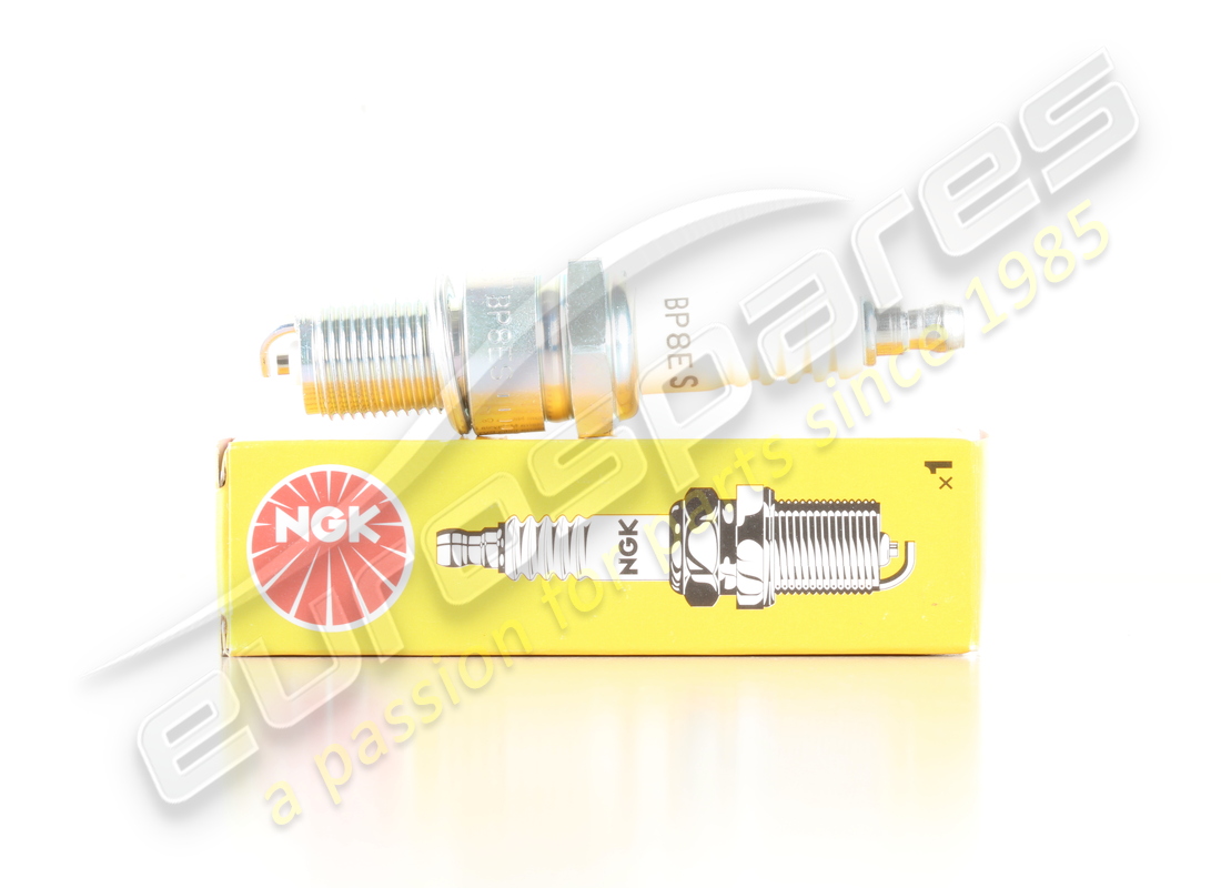 nuova candela ngk. numero parte 100604 (2)