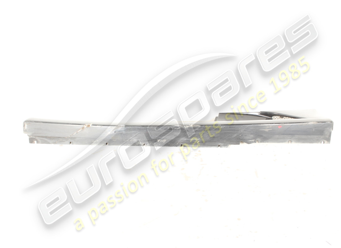 rivestimento sottoporta sx ferrari danneggiato. numero parte 68021110 (4)