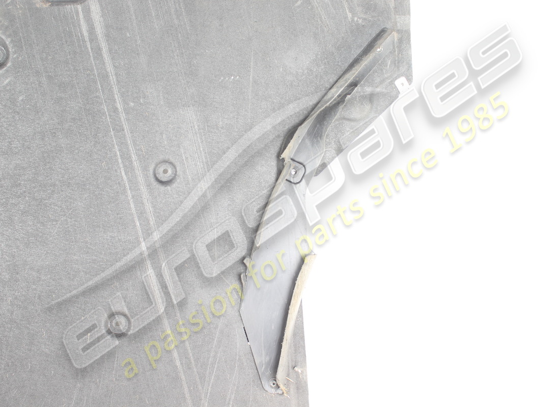 rivestimento sottoscocca danneggiato porsche. numero parte 992825523m (3)