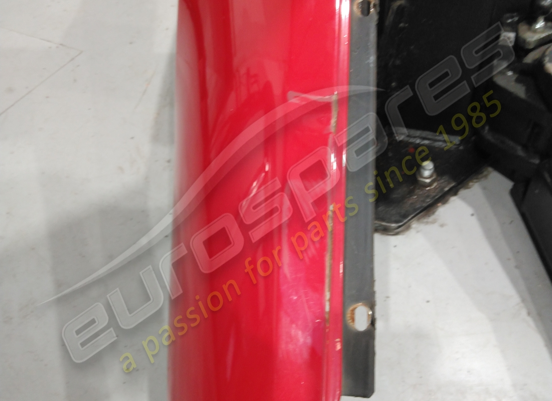parafango anteriore destro completo ferrari danneggiato. numero parte 63962100 (3)