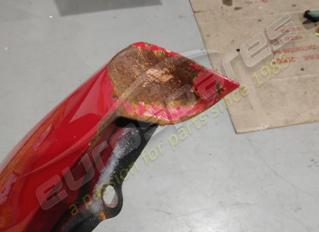 parafango anteriore destro completo ferrari danneggiato. numero parte 63962100 (6)