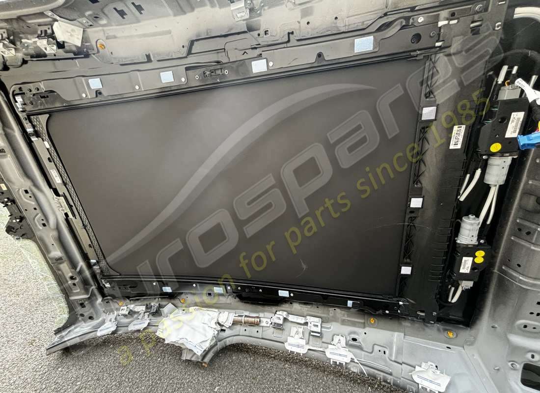 nuovo maserati tetto panoramico nero. numero parte 670269157 (2)