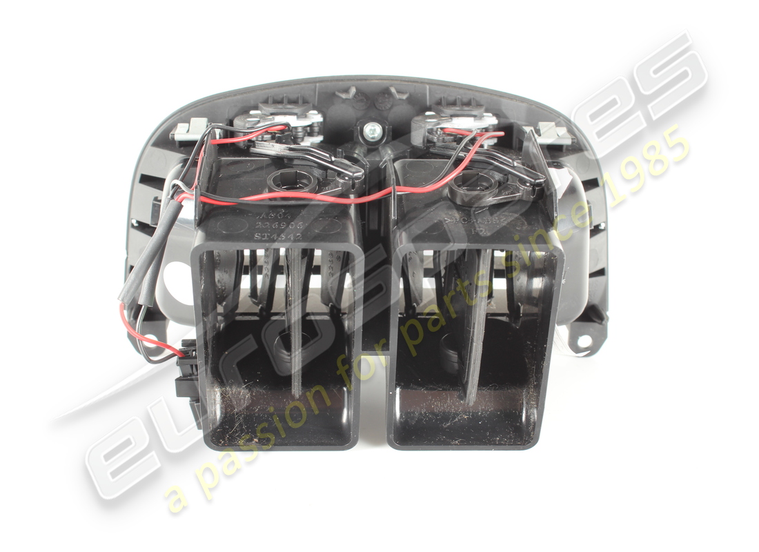 USATA MASERATI APERTURA ARIA.. NUMERO PARTE 670011357 (2) usata maserati apertura aria.. numero parte 670011357 (2)