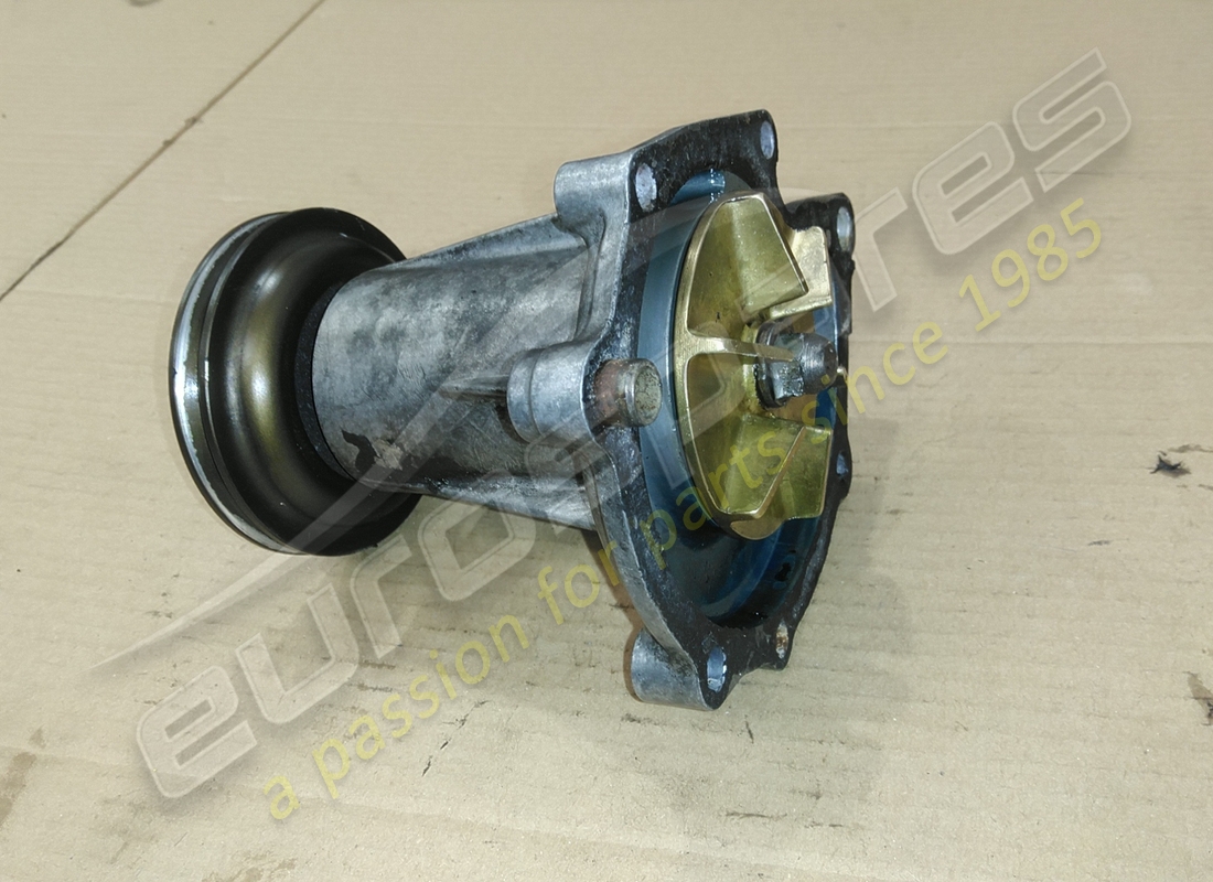 USATA Eurospares POMPA ACQUA COMPLETA PARTE ANTERIORE CON PULEGGIA . NUMERO PARTE EAP1389959 (1)