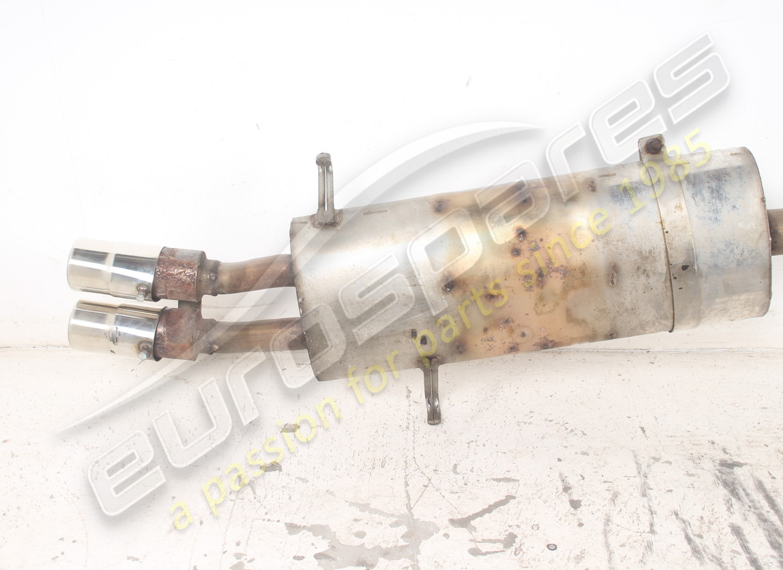 maserati silenziatore posteriore sx usato. numero parte 379005109 (2)