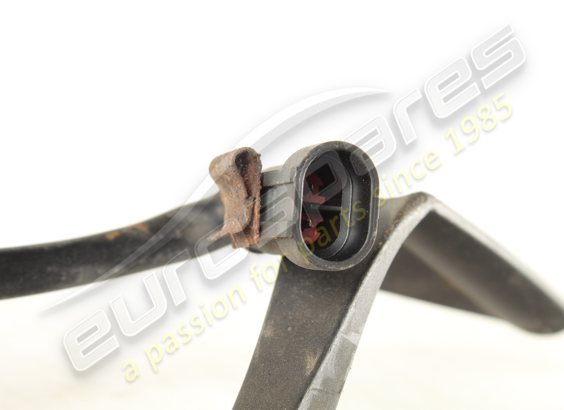 SERRATURA DEL COFANO MASERATI USATA. NUMERO PARTE 68175100 (5) serratura del cofano maserati usata. numero parte 68175100 (5)