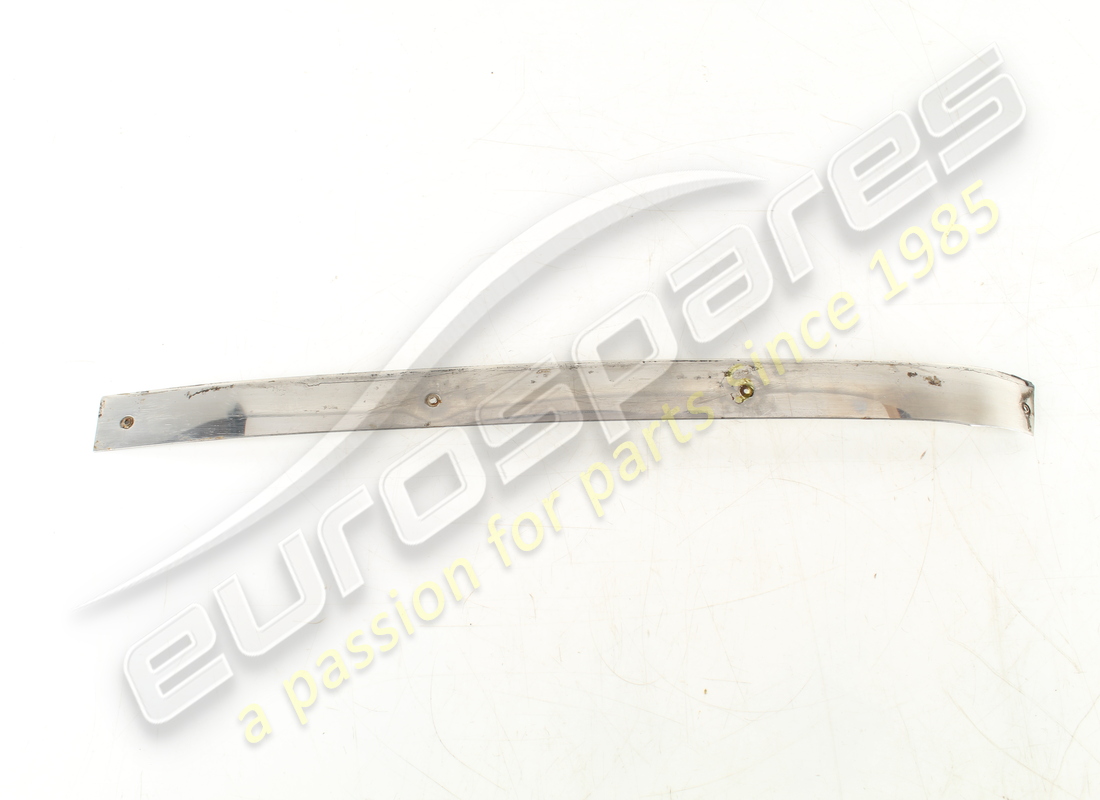 MODANATURA MONTANTE ANTERIORE SINISTRO USATA Ferrari. NUMERO PARTE 2574422108 (1)