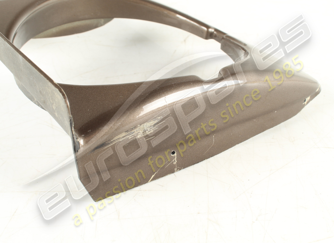cornice del faro anteriore destro danneggiata ferrari. numero parte 2558203200 (5)