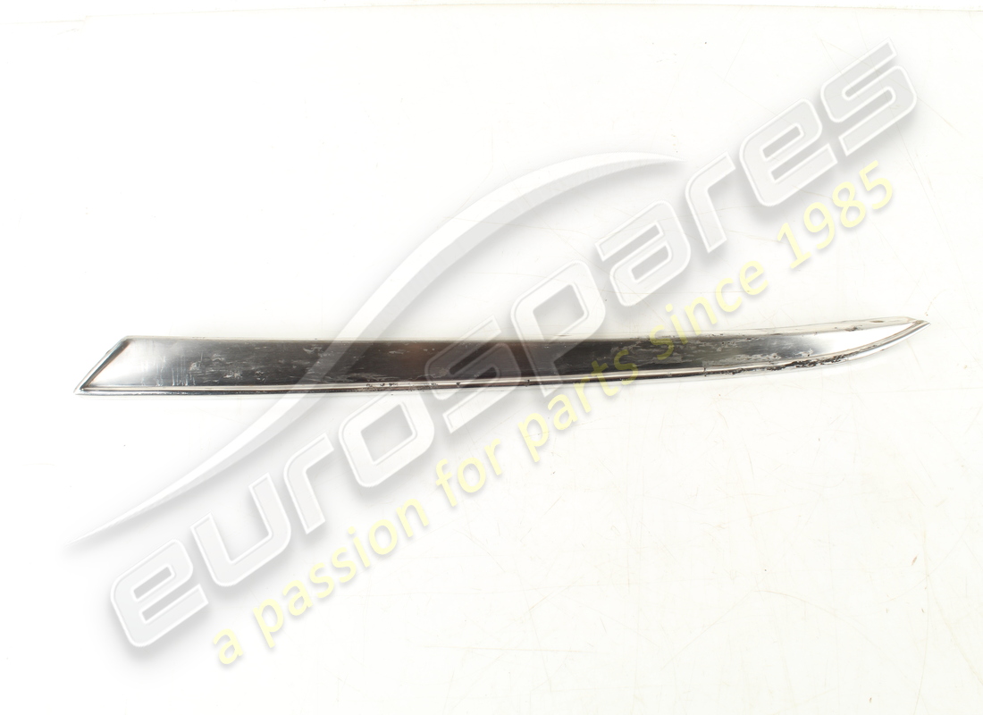 used ferrari lh drip moulding. part number 2554402308 (2)