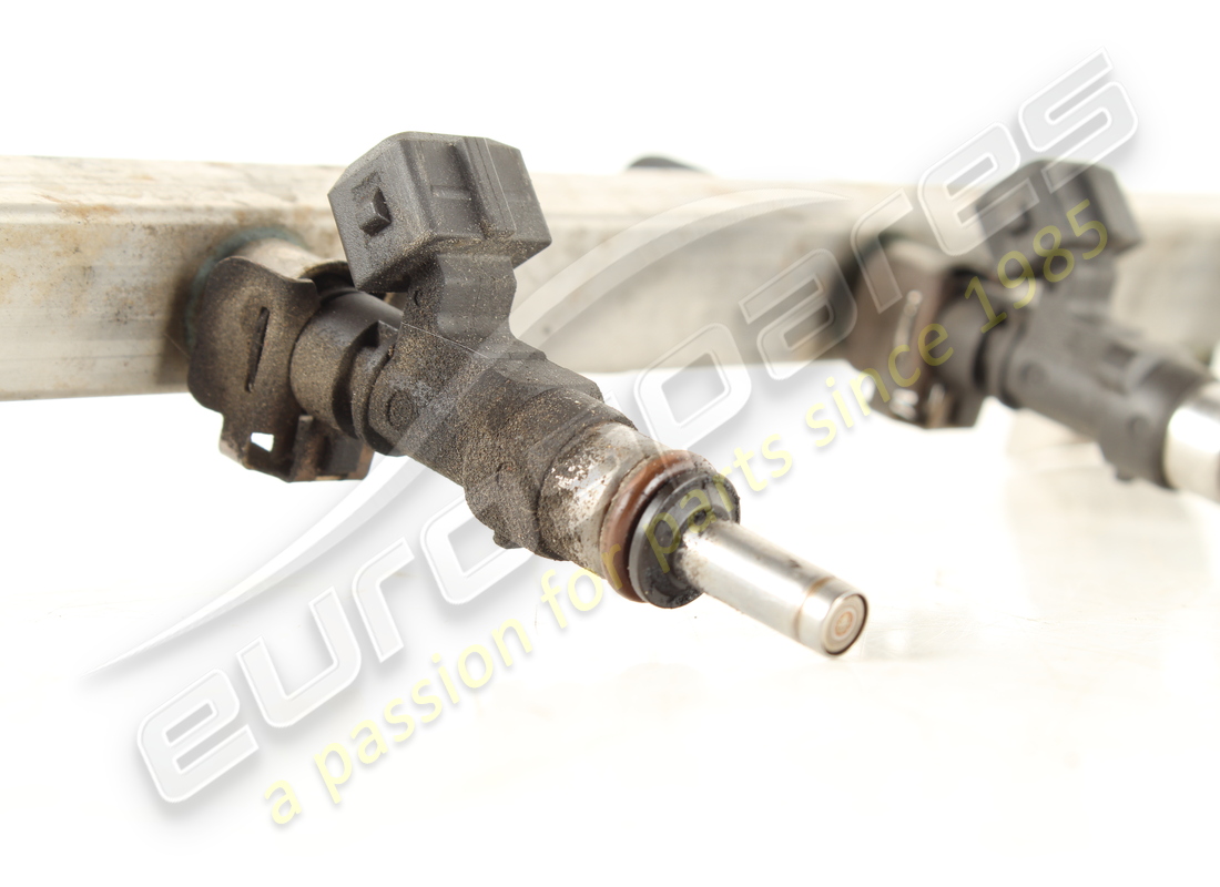 tubo carburante maserati usato con iniettori. numero parte 215337 (2)