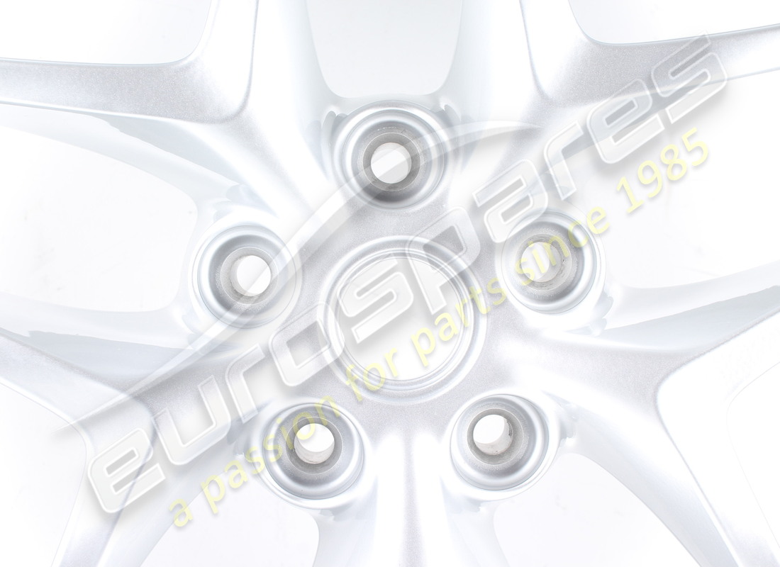 RUOTA ANTERIORE FERRARI RICONDIZIONATA. NUMERO PARTE 881320 (2) ruota anteriore ferrari ricondizionata. numero parte 881320 (2)