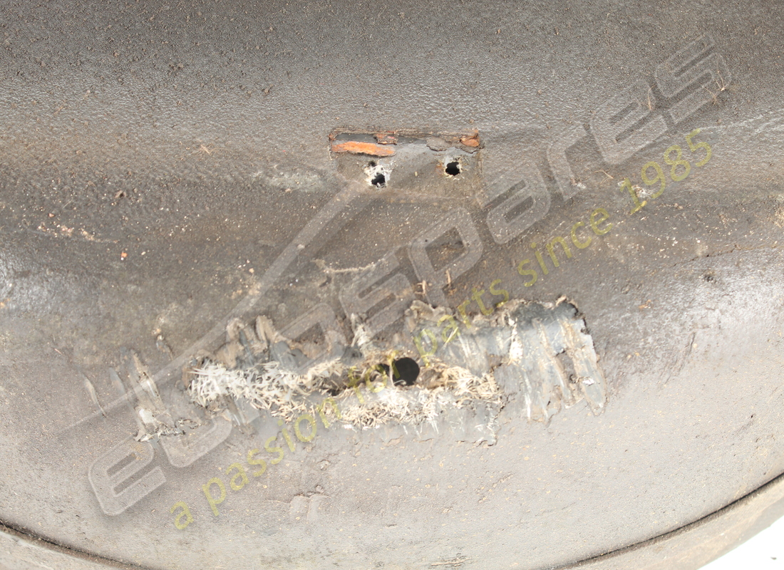 used ferrari spare wheel carrier rhd part number 61834800 (4)