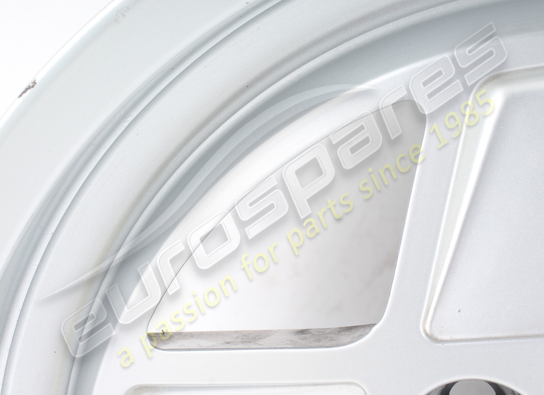 ruota anteriore usata ferrari 7jx16. numero parte 137079 (2)