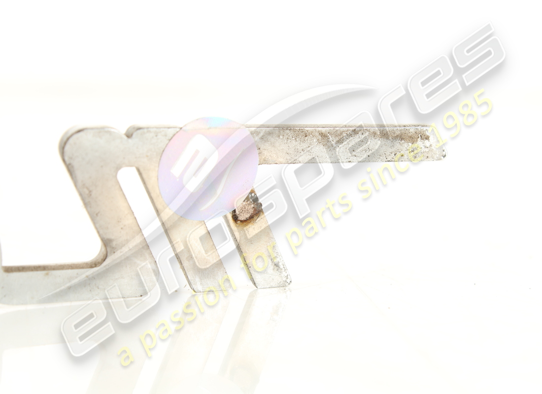 USATO MASERATI CODICE AZIENDALE SULLA PORTA POSTERIORE. NUMERO PARTE 386100132 (3) usato maserati codice aziendale sulla porta posteriore. numero parte 386100132 (3)