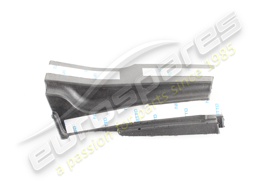 NUOVO TAPPETINO MASERATI. NUMERO PARTE 670178131 (2) nuovo tappetino maserati. numero parte 670178131 (2)