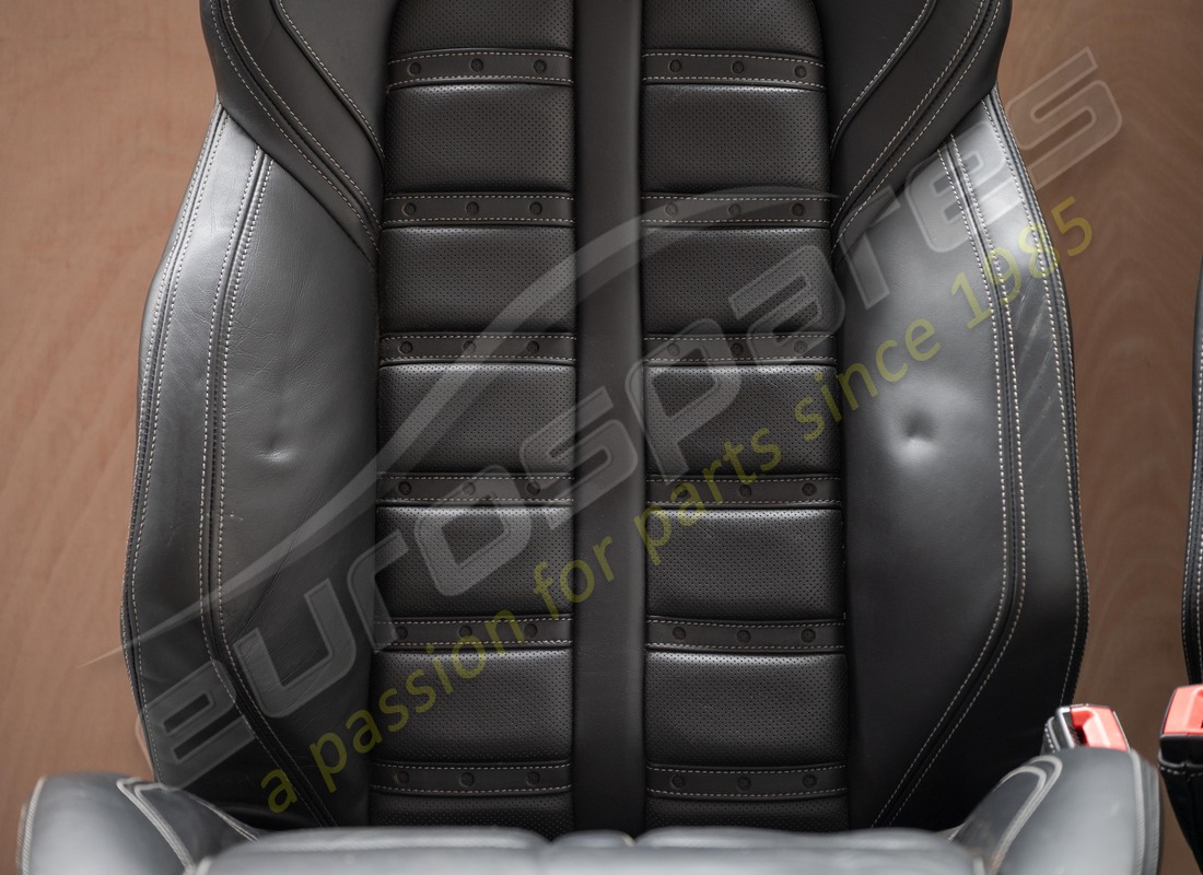 set di sedili completo usato eurospares. numero parte eap1558688 (5)