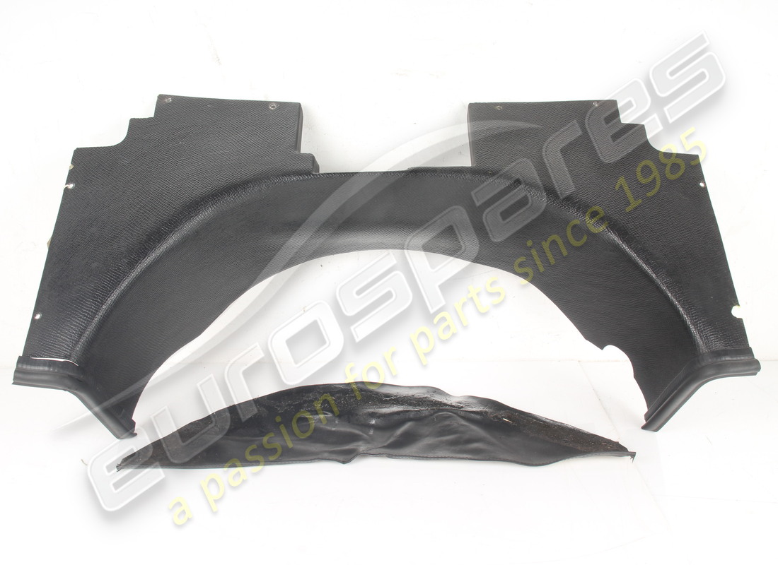 COPERTURA PARATIA USATA Ferrari RHD CON ABS. NUMERO PARTE 62548900 (1) COPERTURA PARATIA USATA Ferrari RHD CON ABS. NUMERO PARTE 62548900 (1)