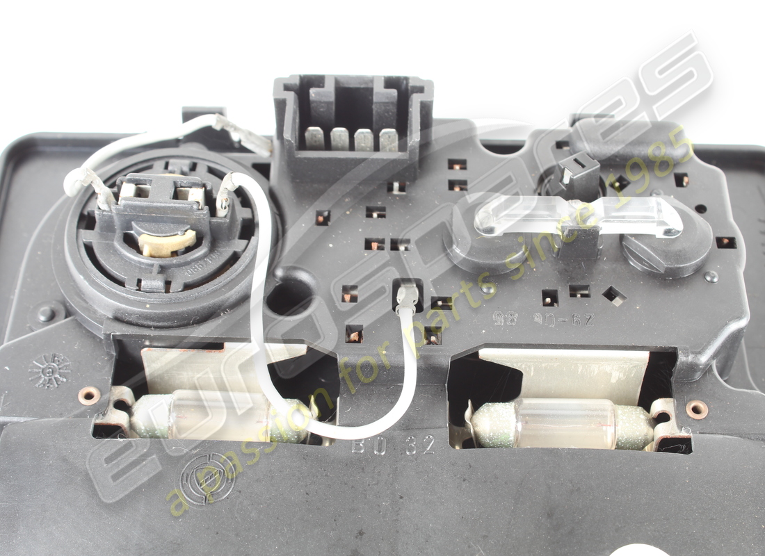 lampada maserati usata. numero parte 373100117 (6)