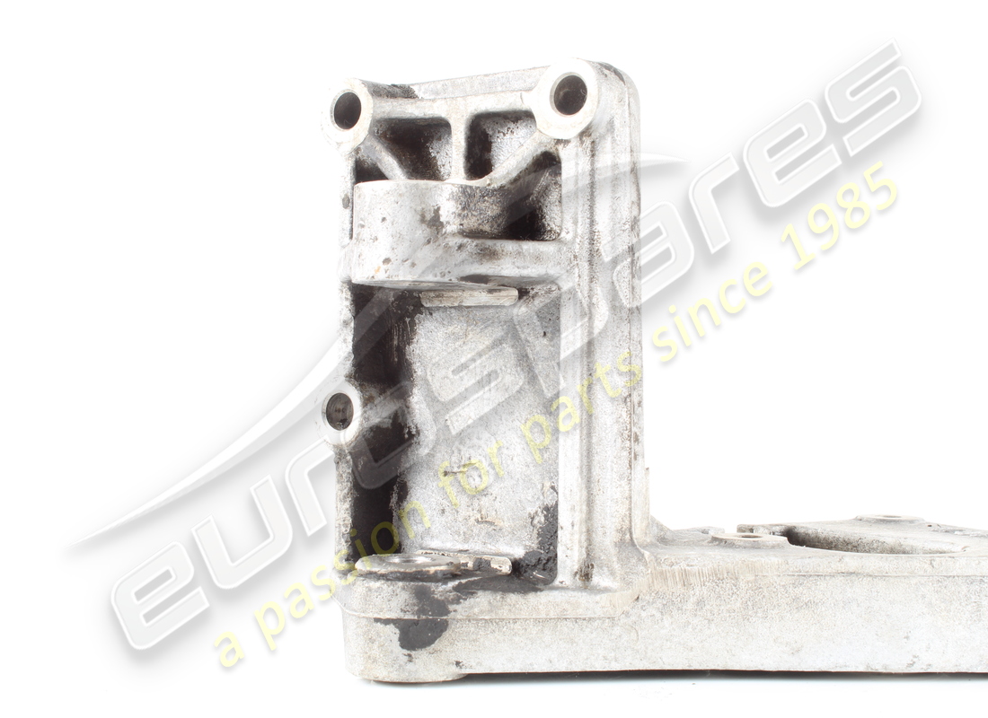 USATO FERRARI SUPPORTO INFERIORE. NUMERO PARTE 179704 (2) usato ferrari supporto inferiore. numero parte 179704 (2)