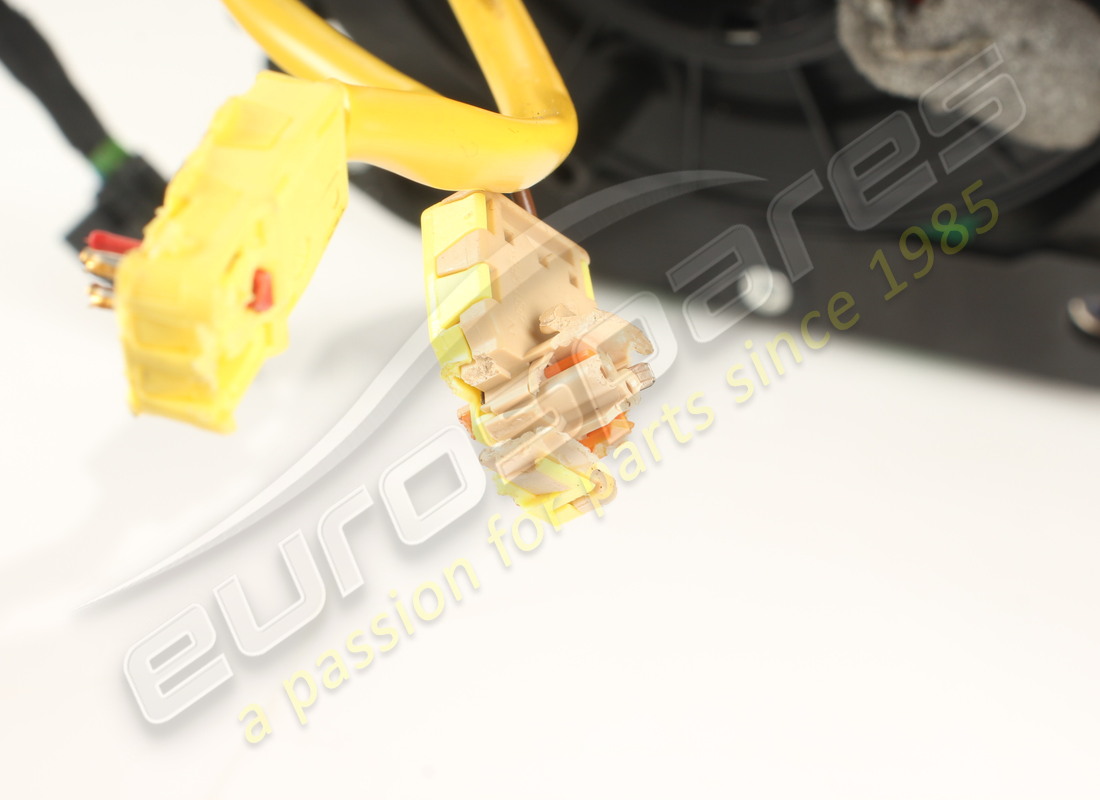 SET DI COMANDO CAMBIO MAGNETICO IN CARBONIO USATO FERRARI (LUCIDO). NUMERO PARTE 817753 (8) set di comando cambio magnetico in carbonio usato ferrari (lucido). numero parte 817753 (8)