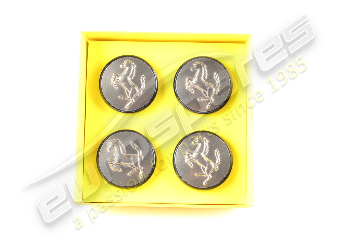 NUOVO (ALTRO) FERRARI SET 4 COPRIMOZZI A SPINTA IN TITANIO. NUMERO PARTE 70001285 (1) nuovo (altro) ferrari set 4 coprimozzi a spinta in titanio. numero parte 70001285 (1)