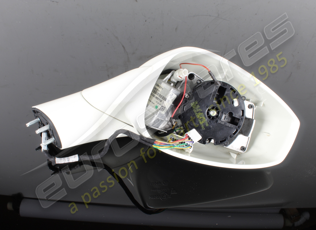 SPECCHIETTO RETROVISORE ESTERNO DESTRO USATO Ferrari OPT . NUMERO PARTE 82909910 (1)