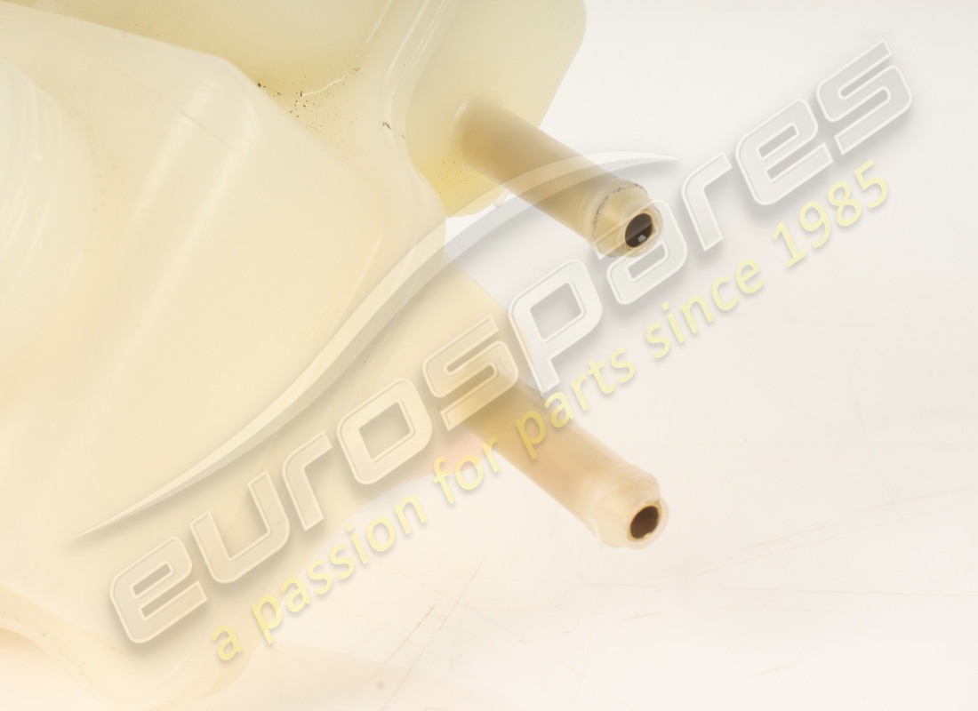 USATO FERRARI SERBATOIO A TRE VANI. NUMERO PARTE 748152 (2) usato ferrari serbatoio a tre vani. numero parte 748152 (2)