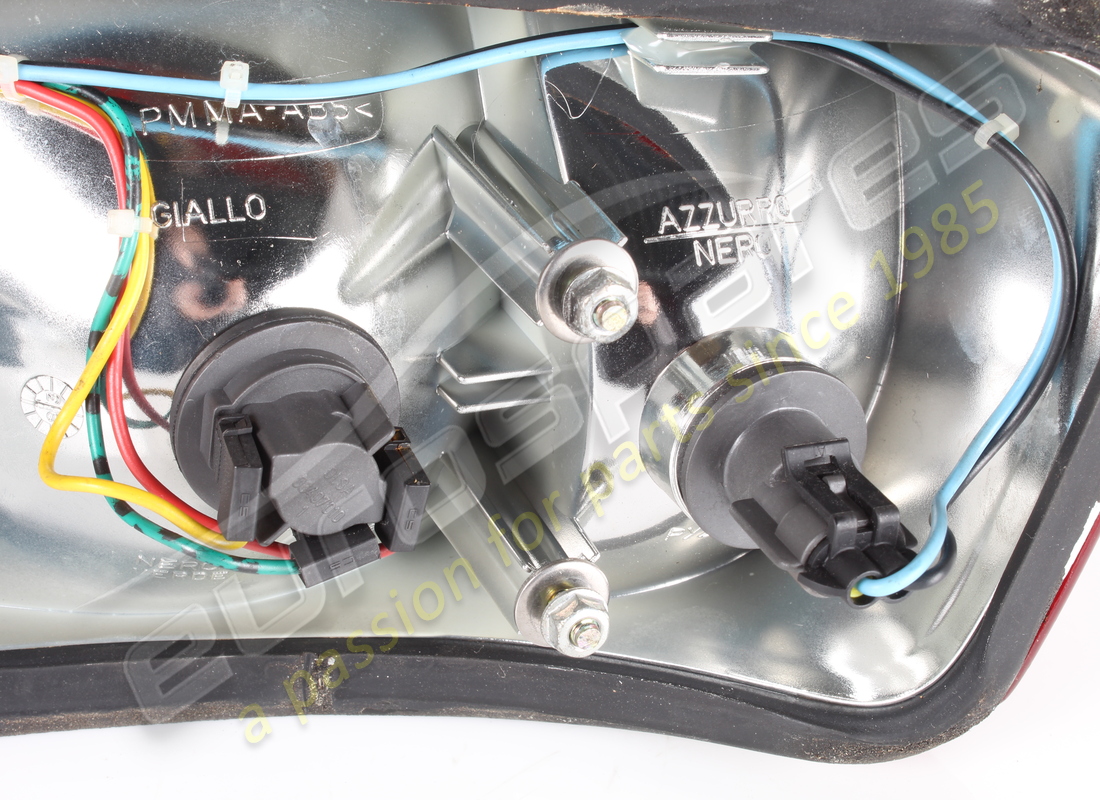 FANALE POSTERIORE DESTRO USATO MASERATI. NUMERO PARTE 373100137 (4) fanale posteriore destro usato maserati. numero parte 373100137 (4)