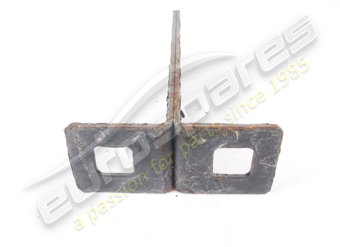 USATO FERRARI FERRO PER PARAURTI ANTERIORE. NUMERO PARTE 61741500 (3) usato ferrari ferro per paraurti anteriore. numero parte 61741500 (3)