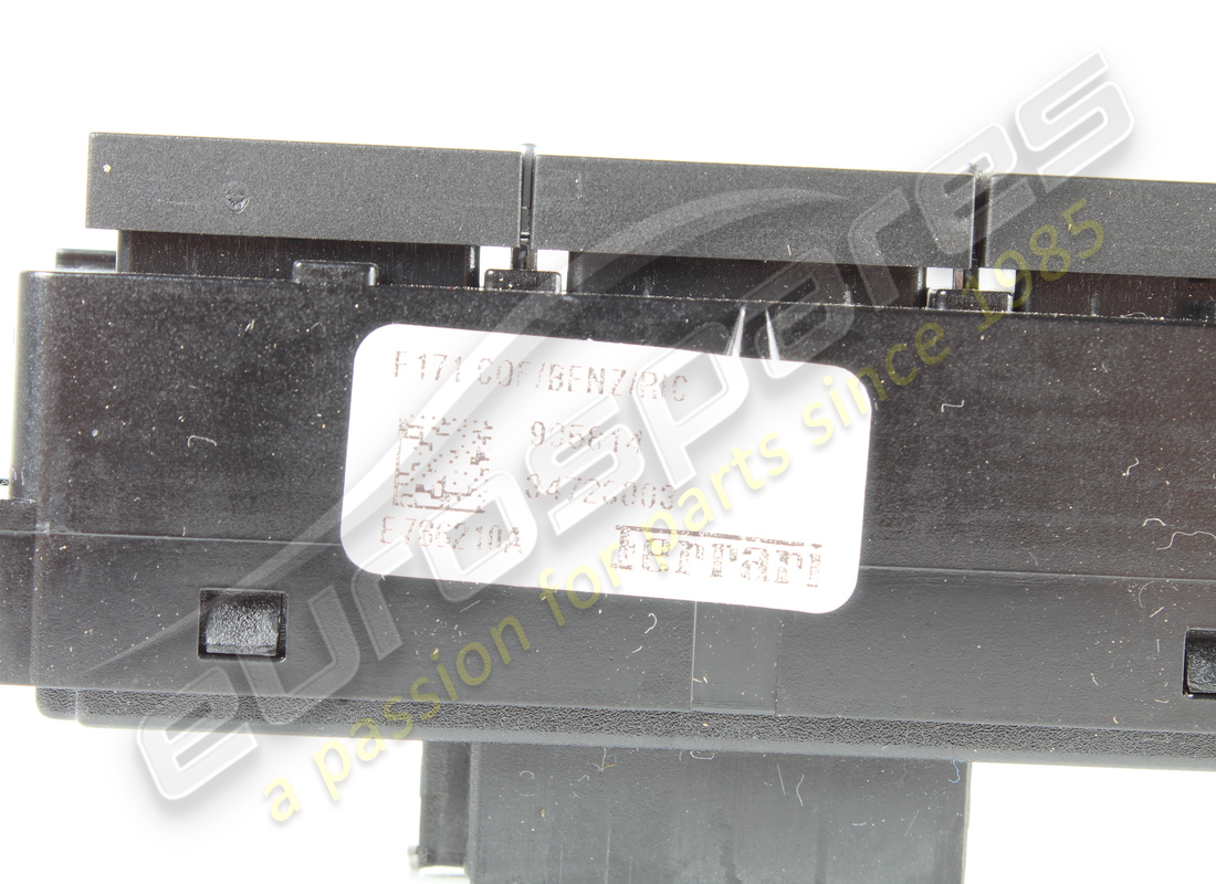 USATO FERRARI CMD.APER.BAULE+BENZ+CAR.ELE. NUMERO PARTE 905814 (3) usato ferrari cmd.aper.baule+benz+car.ele. numero parte 905814 (3)