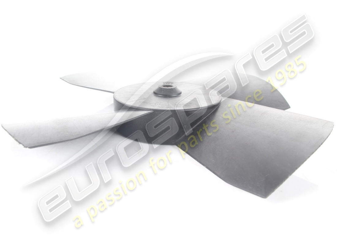 USATA FERRARI PALA DELLA VENTOLA. NUMERO PARTE 62441100 (2) usata ferrari pala della ventola. numero parte 62441100 (2)