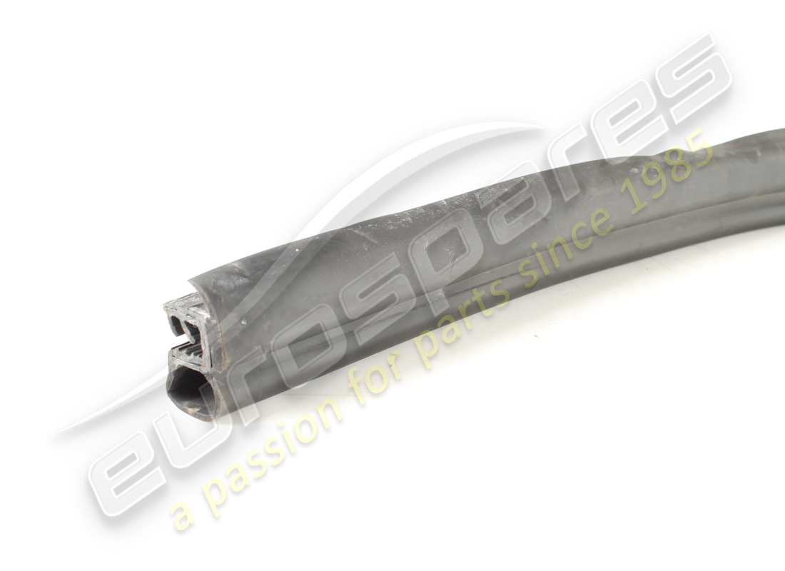 USED FERRARI LOWER SEAL. PART NUMBER 83987400 (3) used ferrari lower seal. part number 83987400 (3)