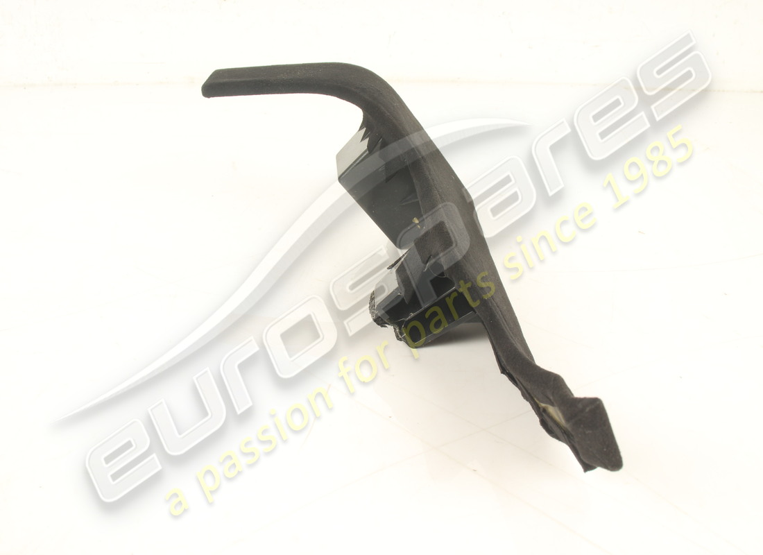 usato ferrari mostrina chiusura lat. sx. s. numero parte 973220 (2)