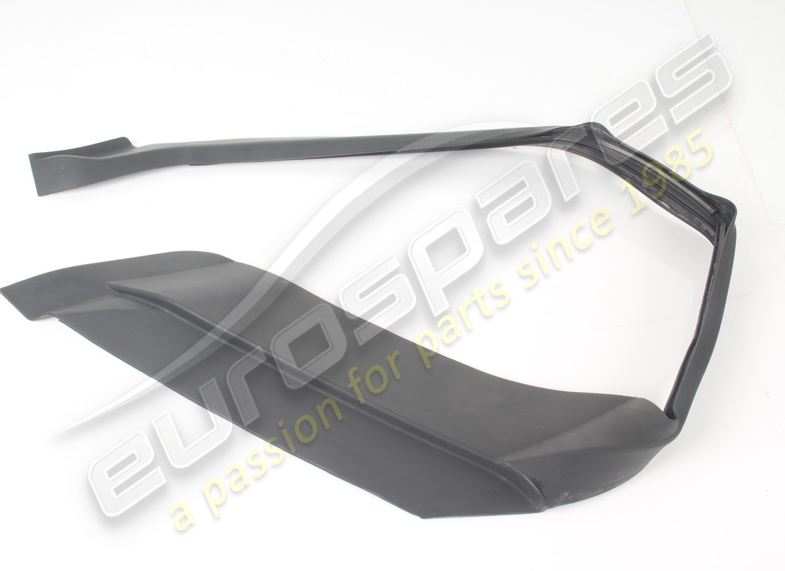 GUARNIZIONE COFANO ANTERIORE SX USATA Ferrari. NUMERO PARTE 918907 (1) GUARNIZIONE COFANO ANTERIORE SX USATA Ferrari. NUMERO PARTE 918907 (1)