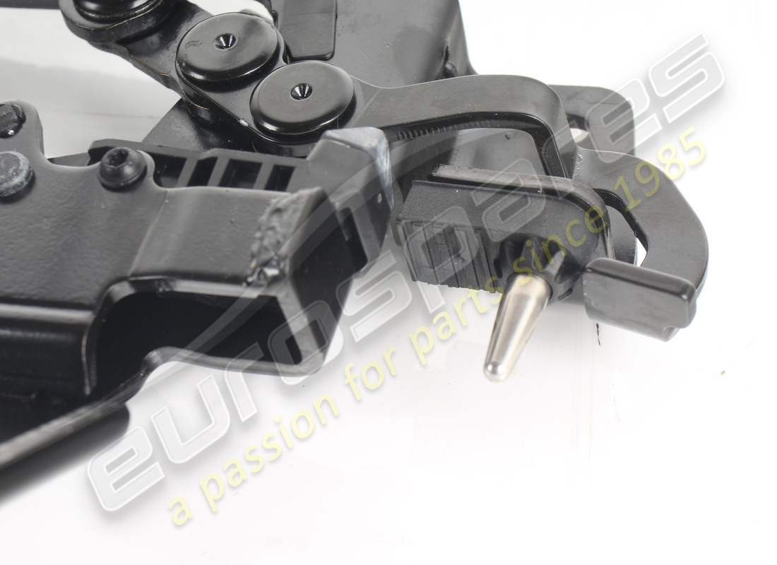 cinematica copertura tonneau destro usata ferrari. numero parte 968592 (2)