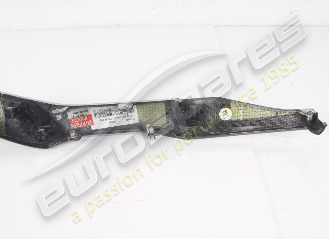 usato ferrari mobiletto ant. sup.sx carbon. numero parte 765883 (6)
