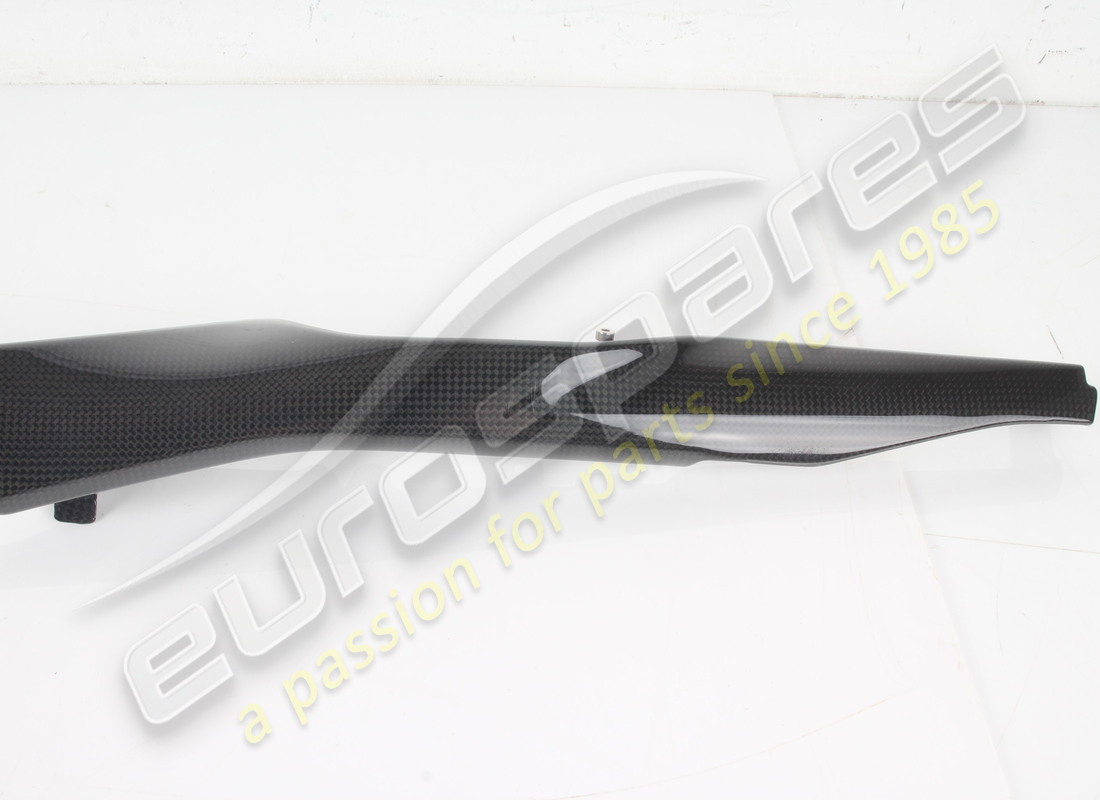 usato ferrari mobiletto ant. sup.sx carbon. numero parte 765883 (3)