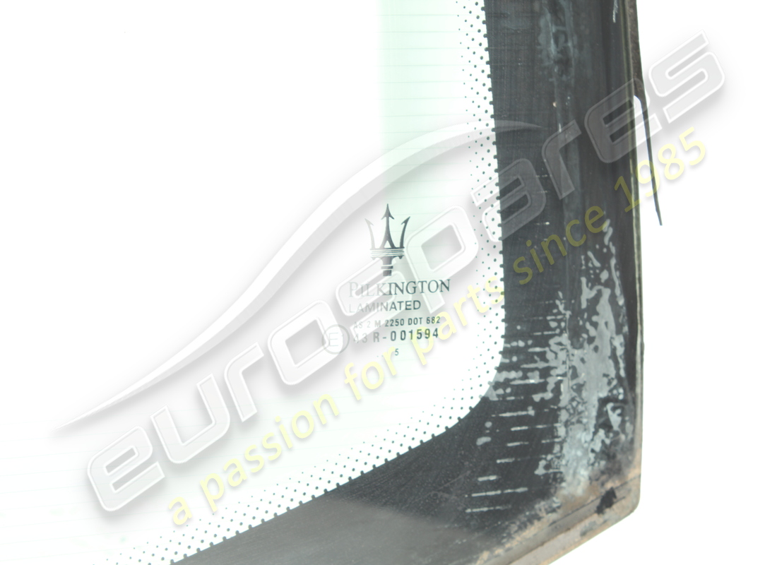 MASERATI VETRO DEL LUNOTTO POSTERIORE USATO. NUMERO PARTE 83745100 (2) maserati vetro del lunotto posteriore usato. numero parte 83745100 (2)