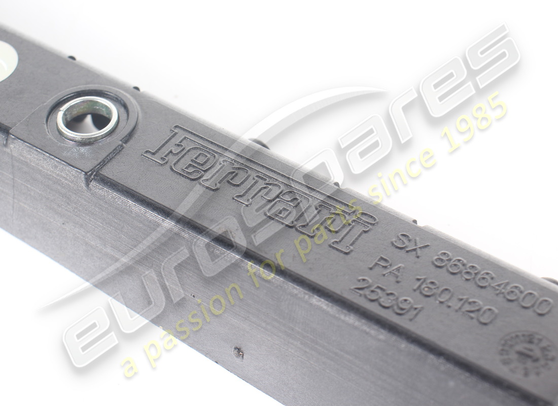 SUPPORTO PARAURTI POSTERIORE LATERALE SX USATO FERRARI. NUMERO PARTE 86864600 (5) supporto paraurti posteriore laterale sx usato ferrari. numero parte 86864600 (5)