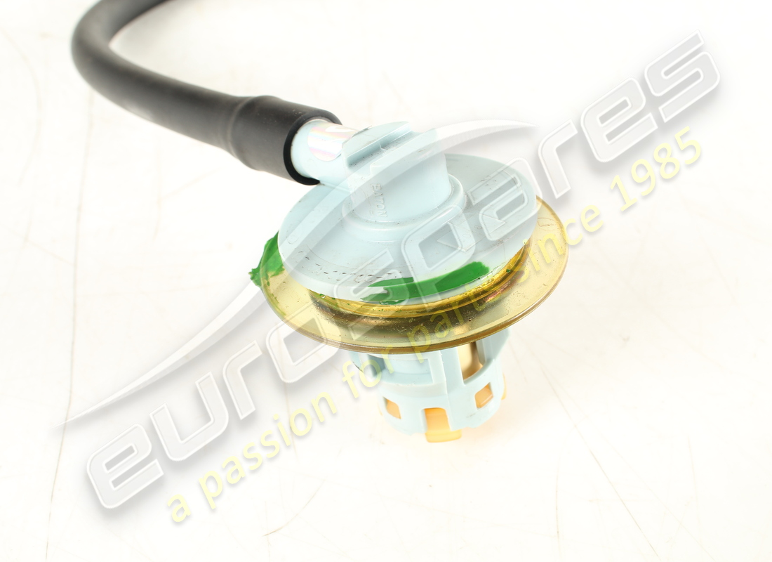 used maserati ventilation valve with pipe. part number 192100 (4)