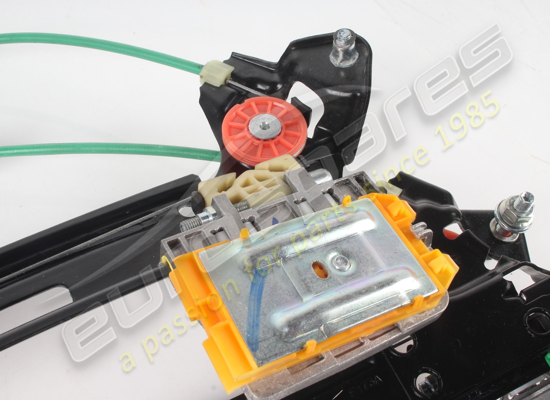 USATO FERRARI ALZACRISTALLO PORTA ANTERIORE. NUMERO PARTE 967211 (4) usato ferrari alzacristallo porta anteriore. numero parte 967211 (4)